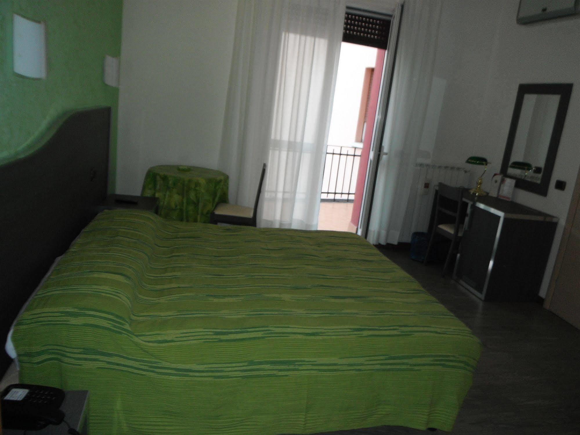 Hotel Renato Sesto San Giovanni Exterior foto