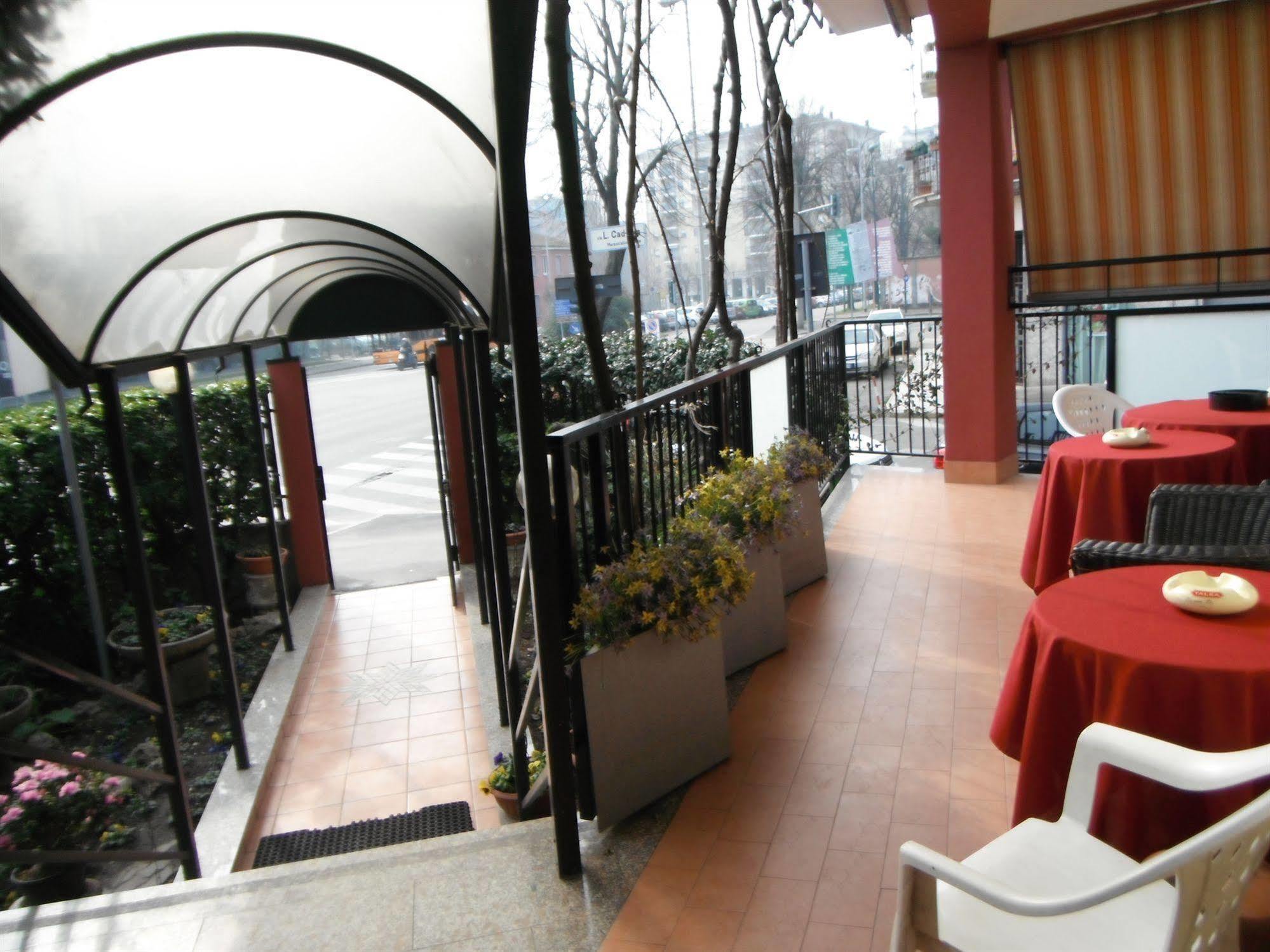 Hotel Renato Sesto San Giovanni Exterior foto